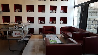 Photos of Dama trade