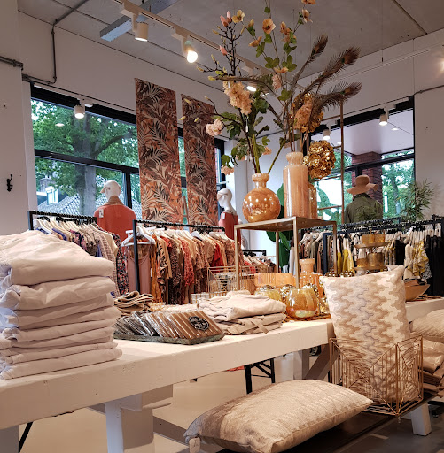 D'an Deluxe Gallery - Netherlands