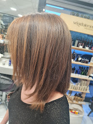 Photo n°4 de Le salon by T&L à Marseille (Salon de coiffure)