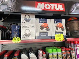 Photo n°15 de Douard Antony à Truyes (Magasin de matériel de motoculture)