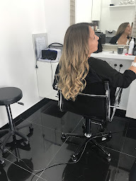 Photo n°27 de Francesca Paris à Paris (Salon de coiffure)