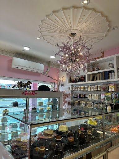 Papa Cafe & Pastry