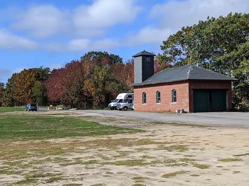 RV Parking free Portland Lighthouse