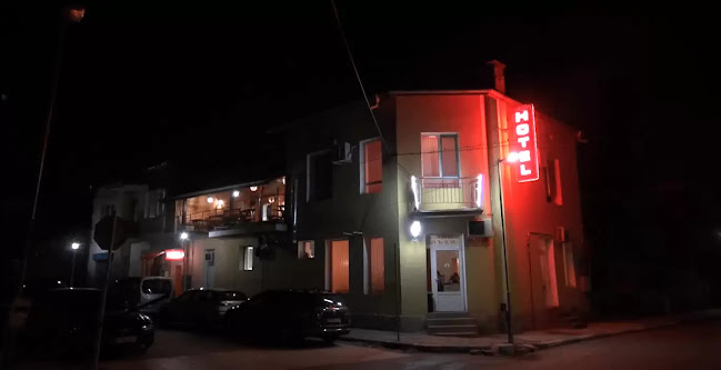 Хотел-ресторант "Лъки"