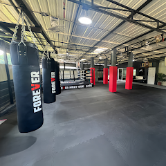 FOREVER MUAY THAI