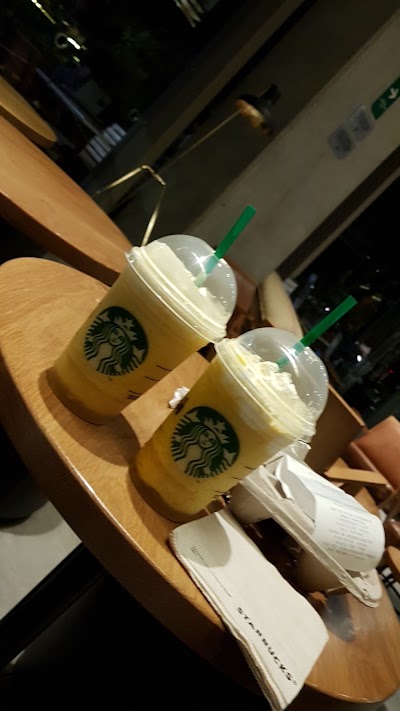 Photos of Starbucks Coffee Milla de Oro