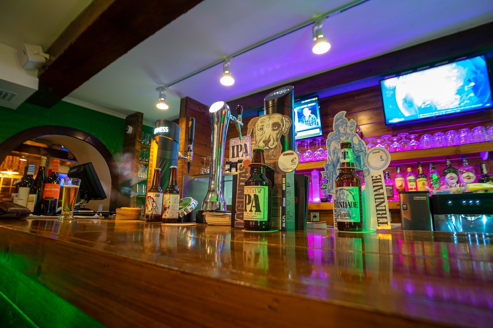Cheers Sports Bar & Restaurant — photo 3