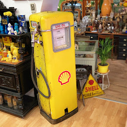 Photo n°19 de BROCATYPIK à Ajaccio (Magasin de cartes de collection)