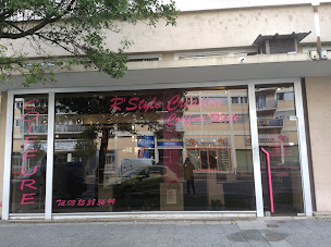 Photo n°11 de R'STYLE CREATION à Mâcon (Salon de coiffure)