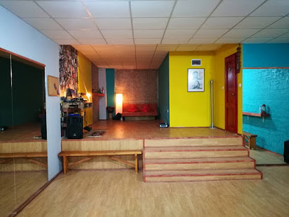 Академия за танци "Trifonov Dance Academy" (Салса клуб)