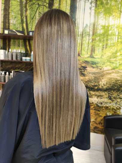 Kuki Estilistas | Salón Ecológico • Peluquería & Coloristas