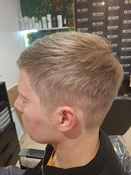 Photo n°3 de Imaginatif's à Toulon (Salon de coiffure)