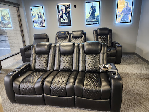 Valencia Theater Seating - Thumbnail