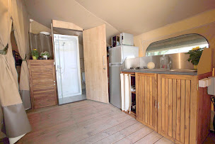 Photo n°9 de Flower Camping Le Val de la Marquise à Campagne (Piscine)