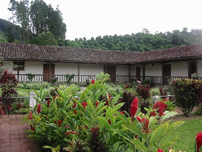 Photos of Museo de Arte Colonial San Jos&eacute; Cab&eacute;car