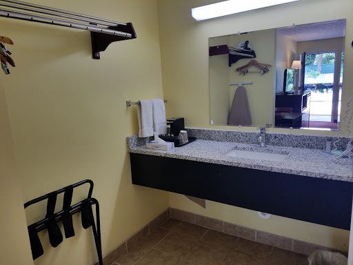 Meriwether Country Inn - Thumbnail