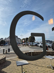 Photo n°25 de Brasserie Sarrasine Ponton G à Saint-Vaast-la-Hougue (Restaurant)