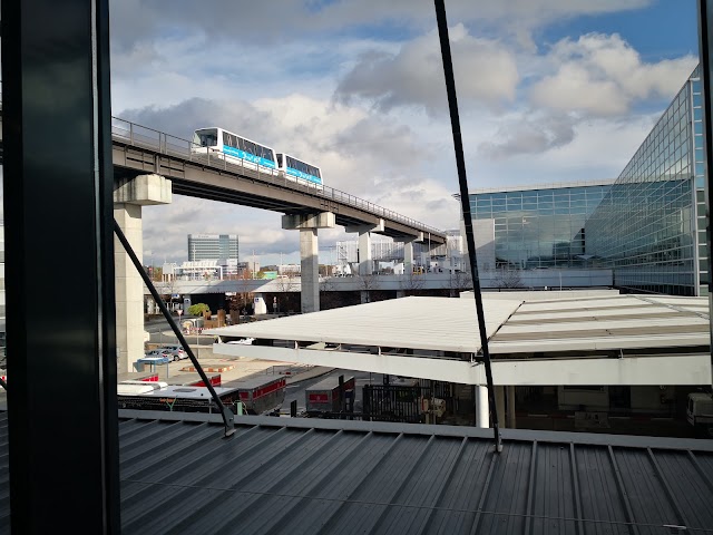 P39 Terminal 1 Drop-off Area - Flughafen Frankfurt
