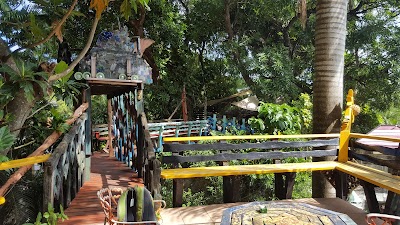 Photos of Treetanic Bar