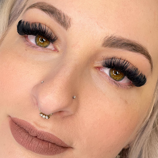 Pretty little Lash Co. - Thumbnail