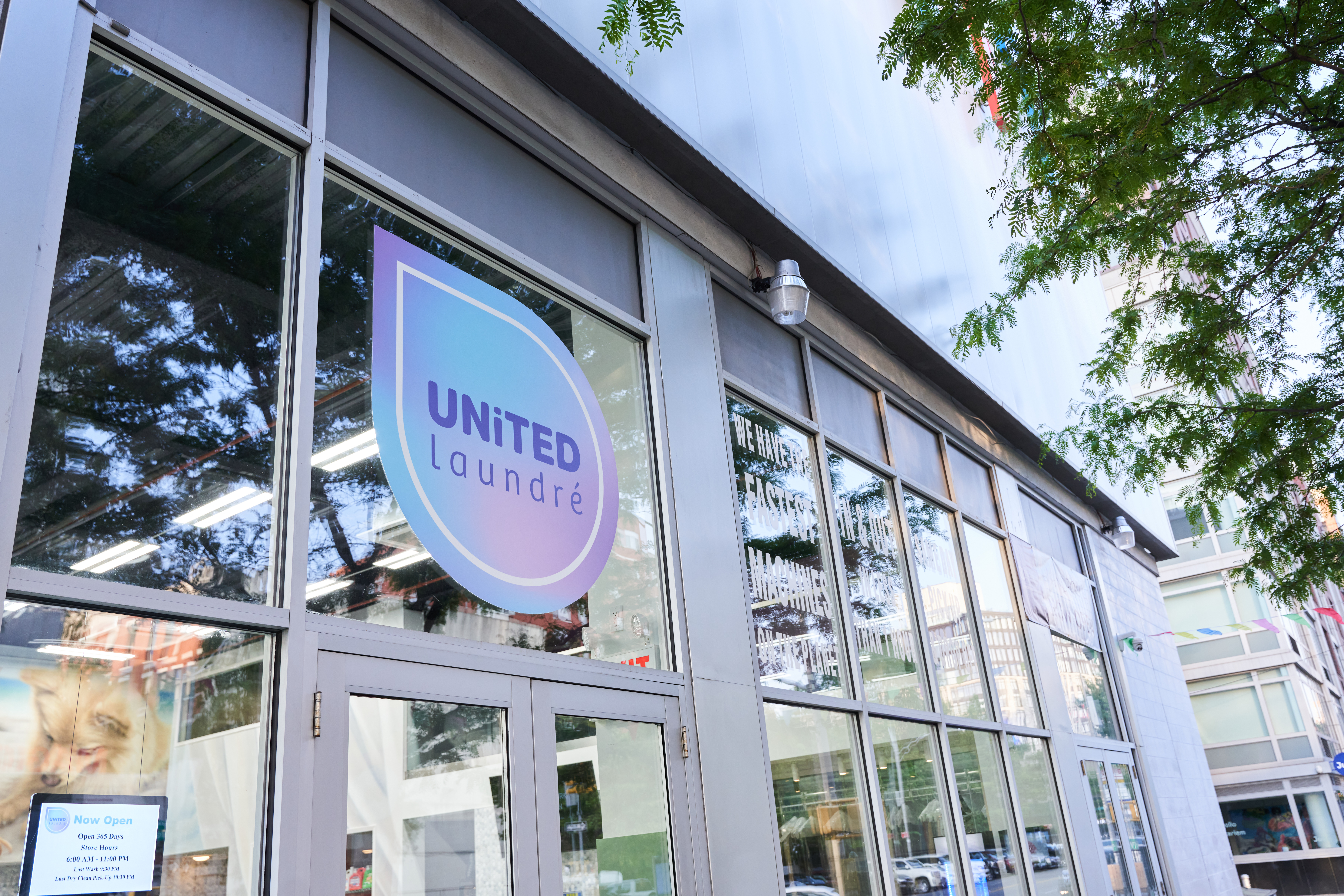 United Laundré laundromat interior in New York, NY