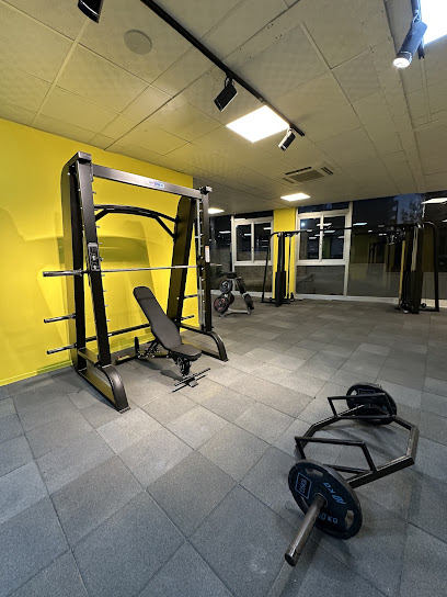 STRONG GYM TURGUT ÖZAL