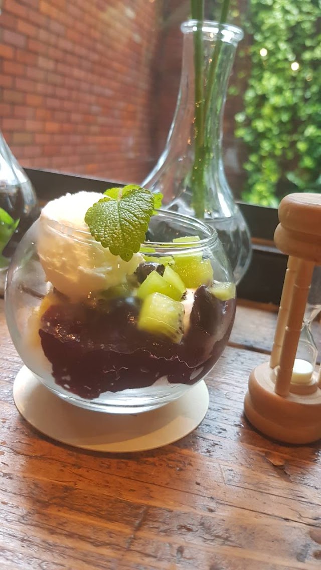 青山フラワーマーケット TEAHOUSE 南青山本店