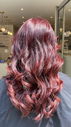 Photo n°20 de L'Inédit Concept Store Beauté - Salon de coiffure Asnières-sur-Seine à Asnières-sur-Seine (Salon de manucure)