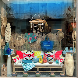 Photo n°15 de Le Faubourg de la République à Orange (Magasin d'ameublement et de décoration)