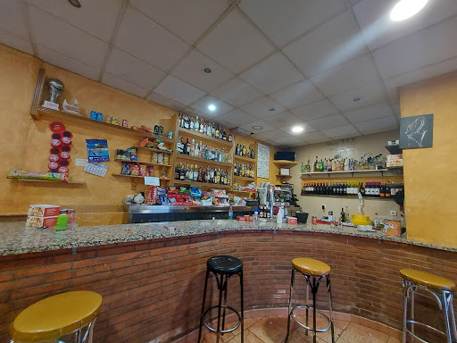 Giovanny's bar - Visual