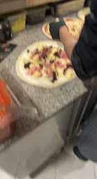 Photo n°2 de L'ARTIGIANO DELLA PIZZA au feu de bois verneuil l'étang à Verneuil-l'Étang (Pizzeria)