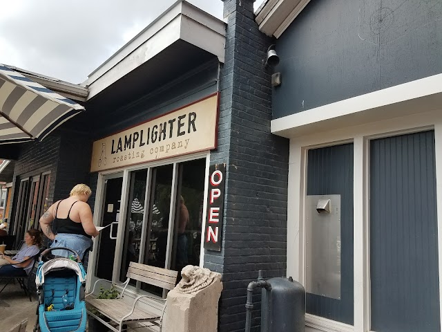 Lamplighter Coffee Roasters Addison St. Cafe