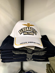 Photo n°18 de AERONAUTICA MILITARE à La Baule-Escoublac (Magasin de vêtements)