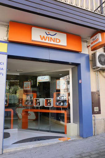 WIND Store Montella Via del Corso