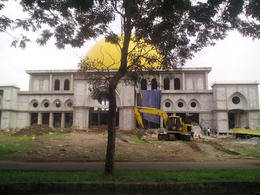 Masjid Izzatul Islam Grand Wisata, Author: Ngadiyono Adiwirono