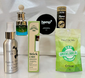 Photo n°11 de VAPOTIK : Cigarettes électroniques et fleurs de CBD pour sevrage tabagique et cannabis proche Auchan Nice Côte d’Azur à La Trinité (Grossiste)