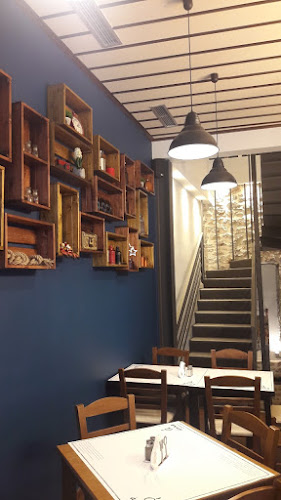 "απίκο" μεζεδοτεχνείο