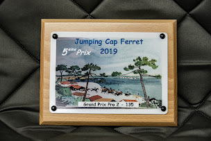 Photo n°1 de Anaïs France à Port (Magasin de trophées)