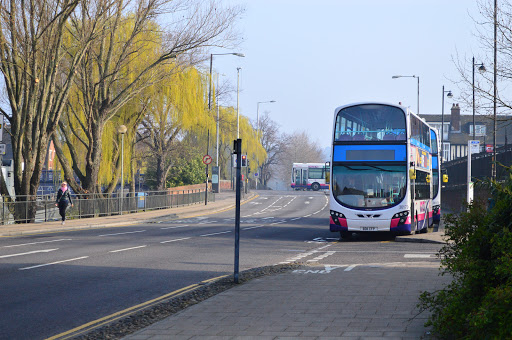 Riverside Road (Stop DG)