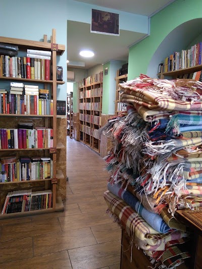 Photos of Dorehami Book Cafe