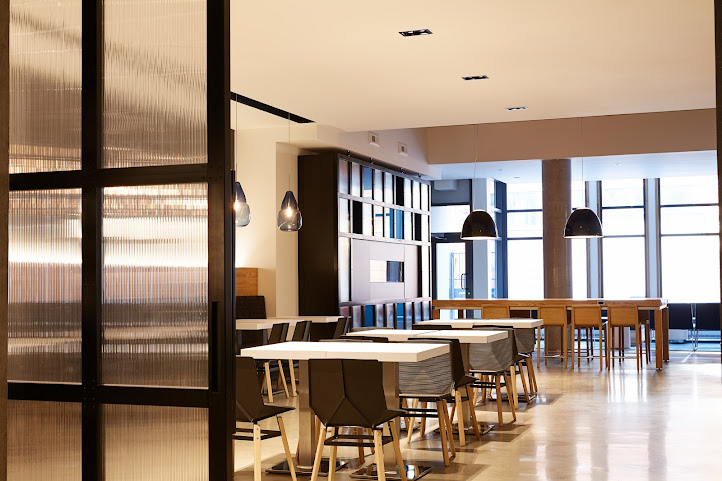 Hôtel Le Dauphin Montréal Centre-Ville by null