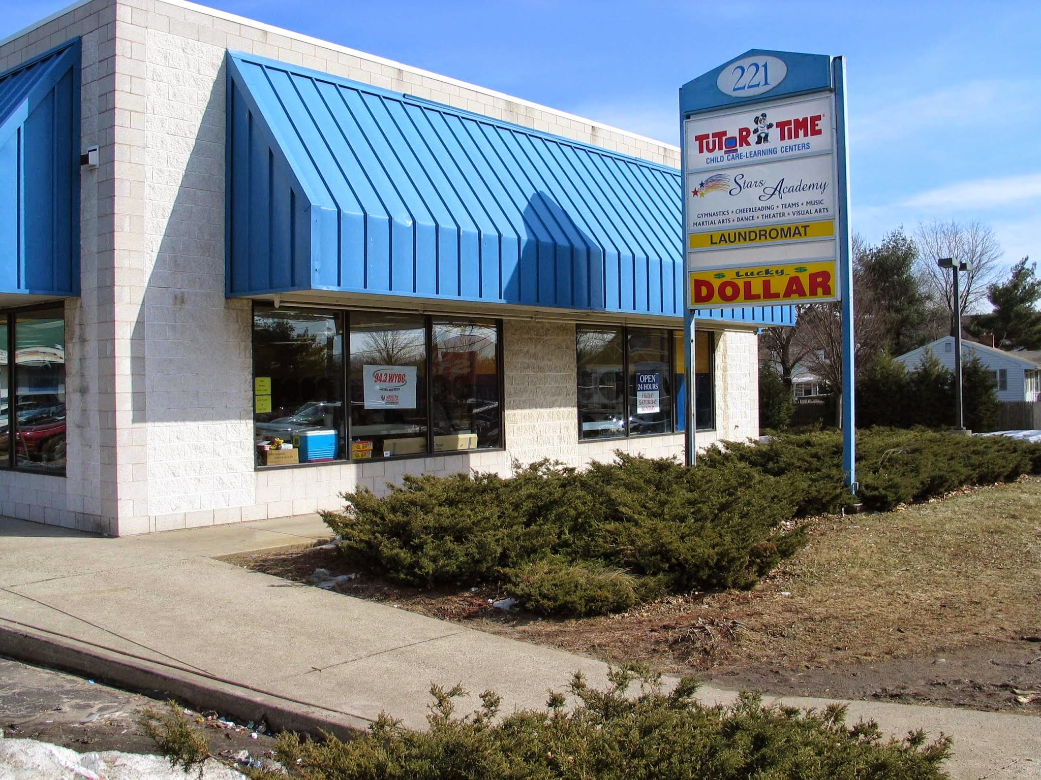 Self-service laundry at Super Saver Free Dry Laundromat, West Haven, CT