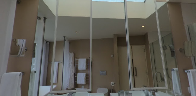 https://www.rosewoodhotels.com/en/matakauri