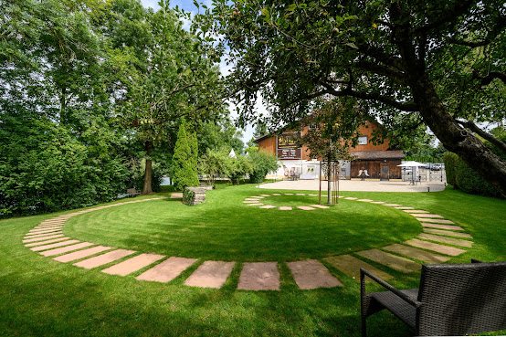 Hotel & Eventlocation Pont-de-Thielle by null