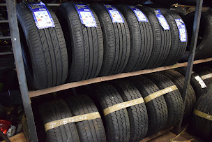 Photo n°5 de AB Pneu Station Mobile à La Trinité (Magasin de pneus)