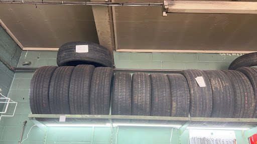 Perrys Auto Tire and Wheel - Thumbnail