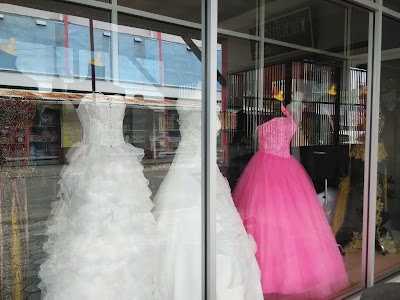 Photos of Mochin's Salon