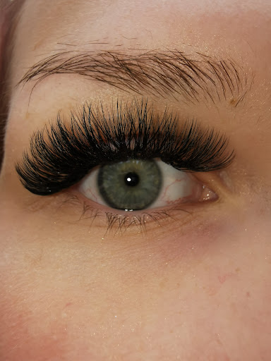 Wimpernverlängerung & Wimpernverlängerung Schulung by Anna Gl.