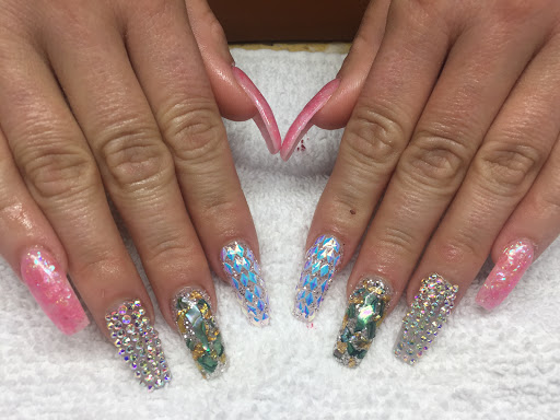 Fancy Nails - Visual