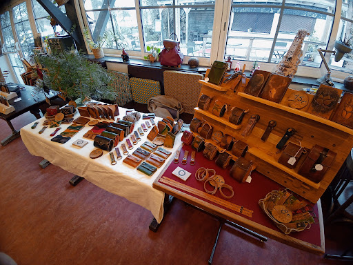 Wild forest leather Gallery - France